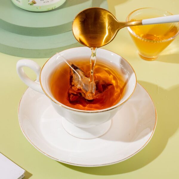 Dried Tangerine Peel and Pu'er Tea